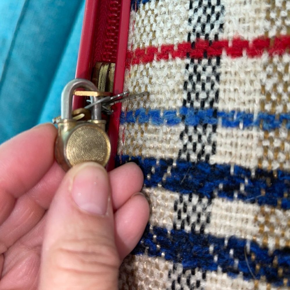 Vintage Womens Suitcase Multicolor Mcm Plaid With Lock and Keys - Picture 10 of 10